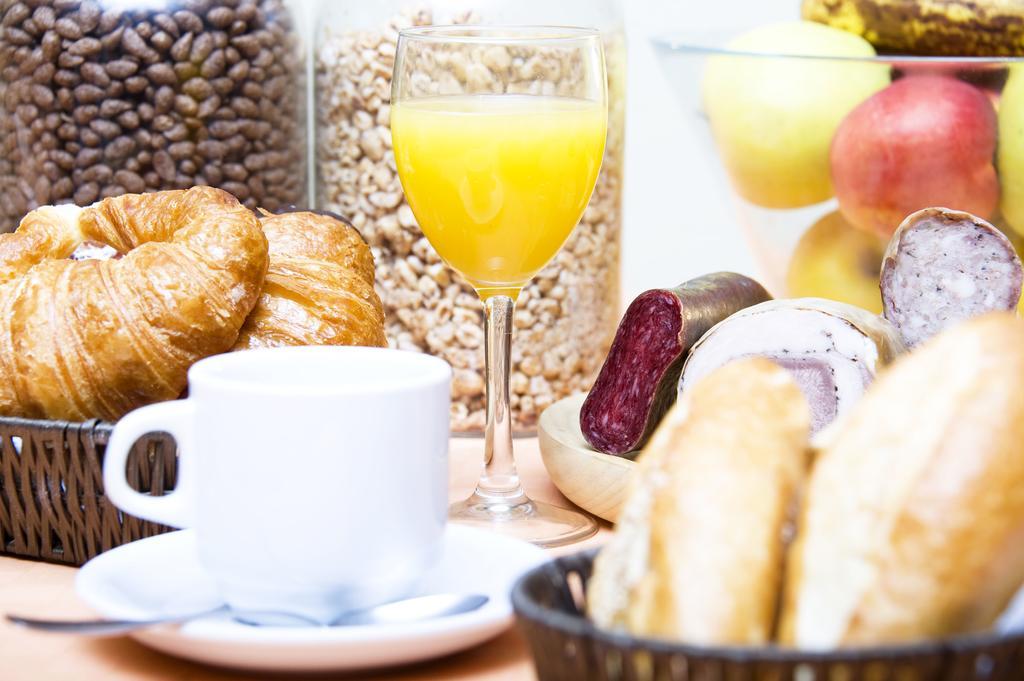 Hotel Santa Barbara De La Vall D'오르디노 객실 사진