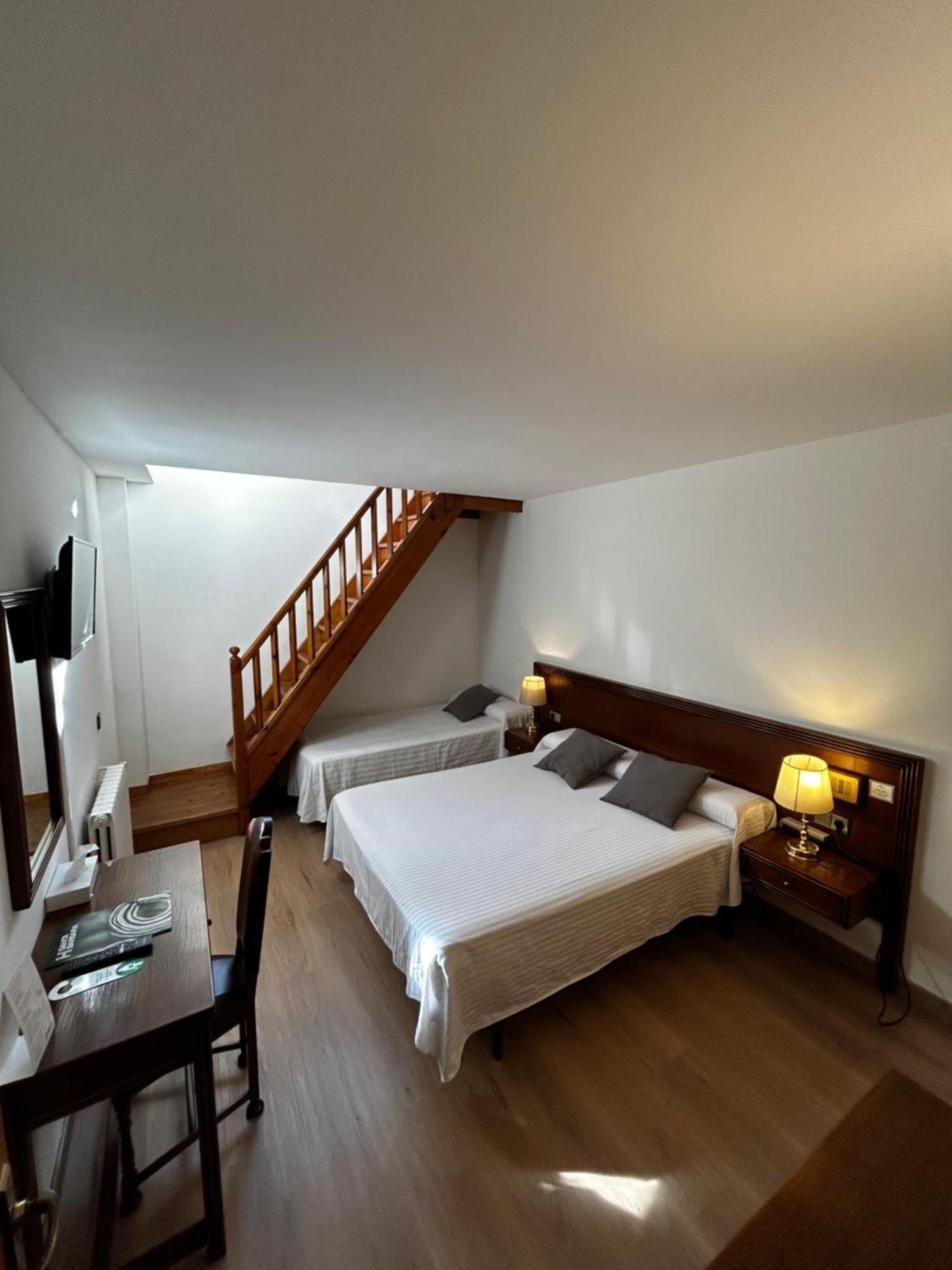 Hotel Santa Barbara De La Vall D'오르디노 외부 사진