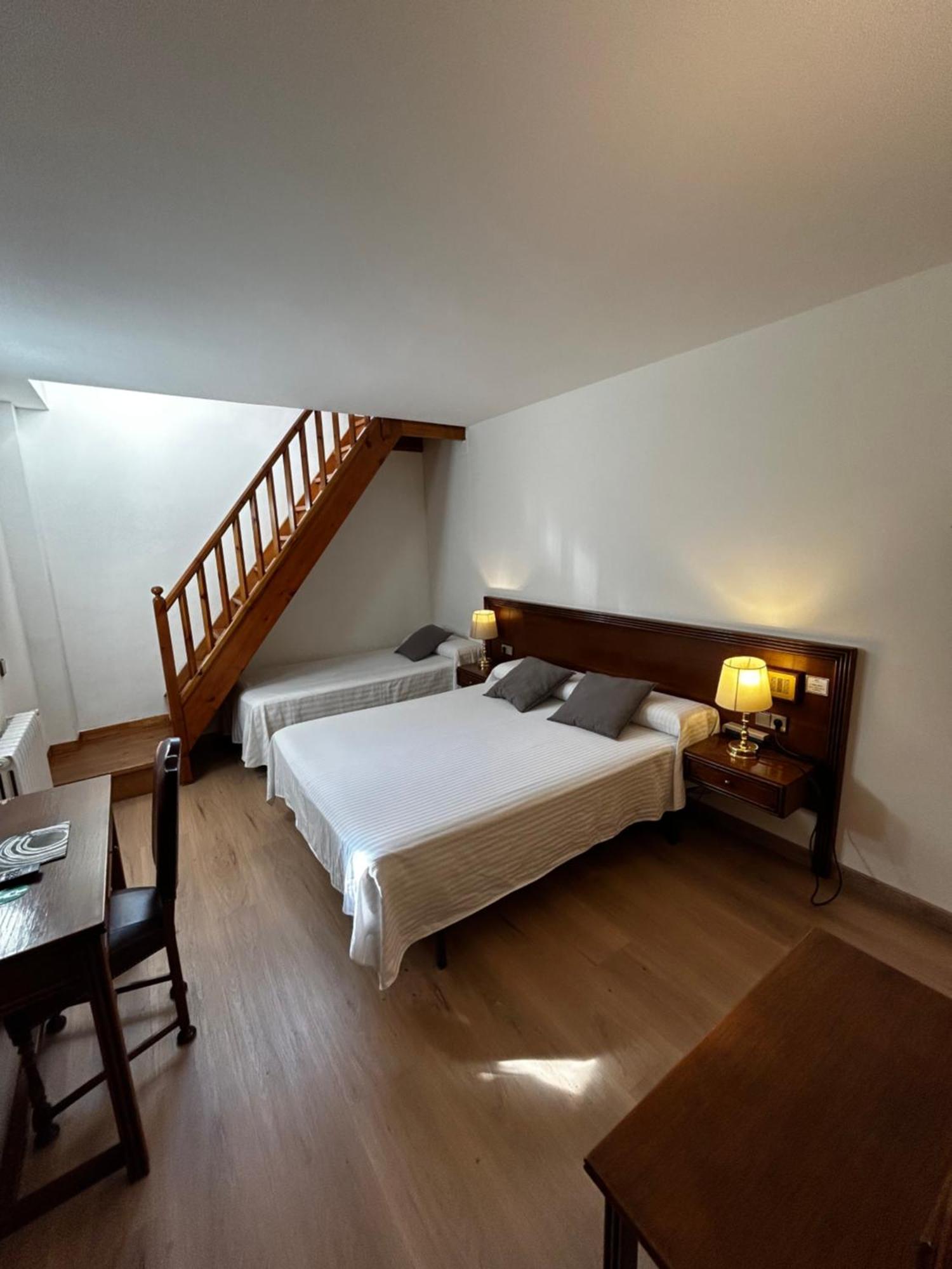 Hotel Santa Barbara De La Vall D'오르디노 외부 사진