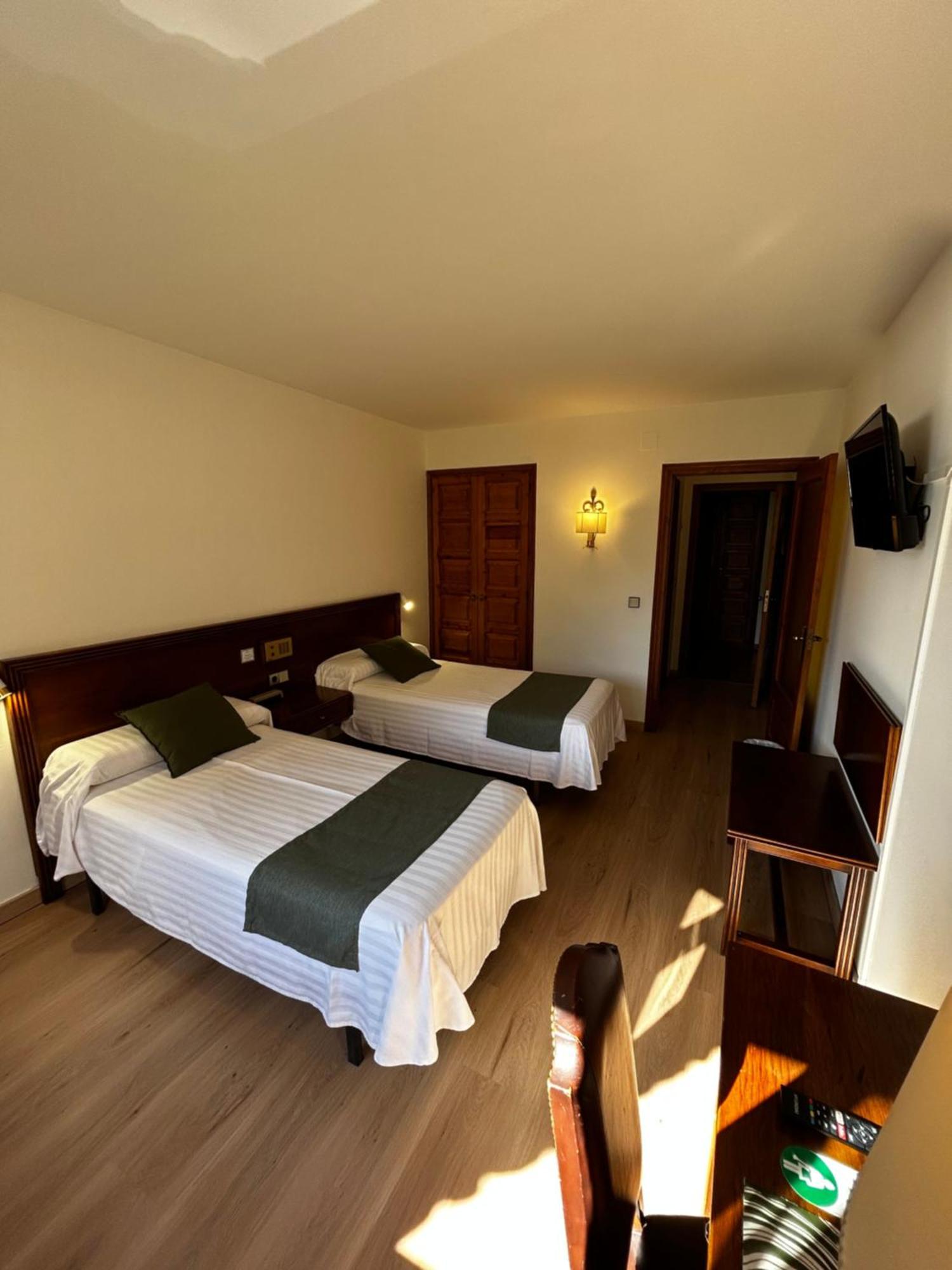 Hotel Santa Barbara De La Vall D'오르디노 외부 사진