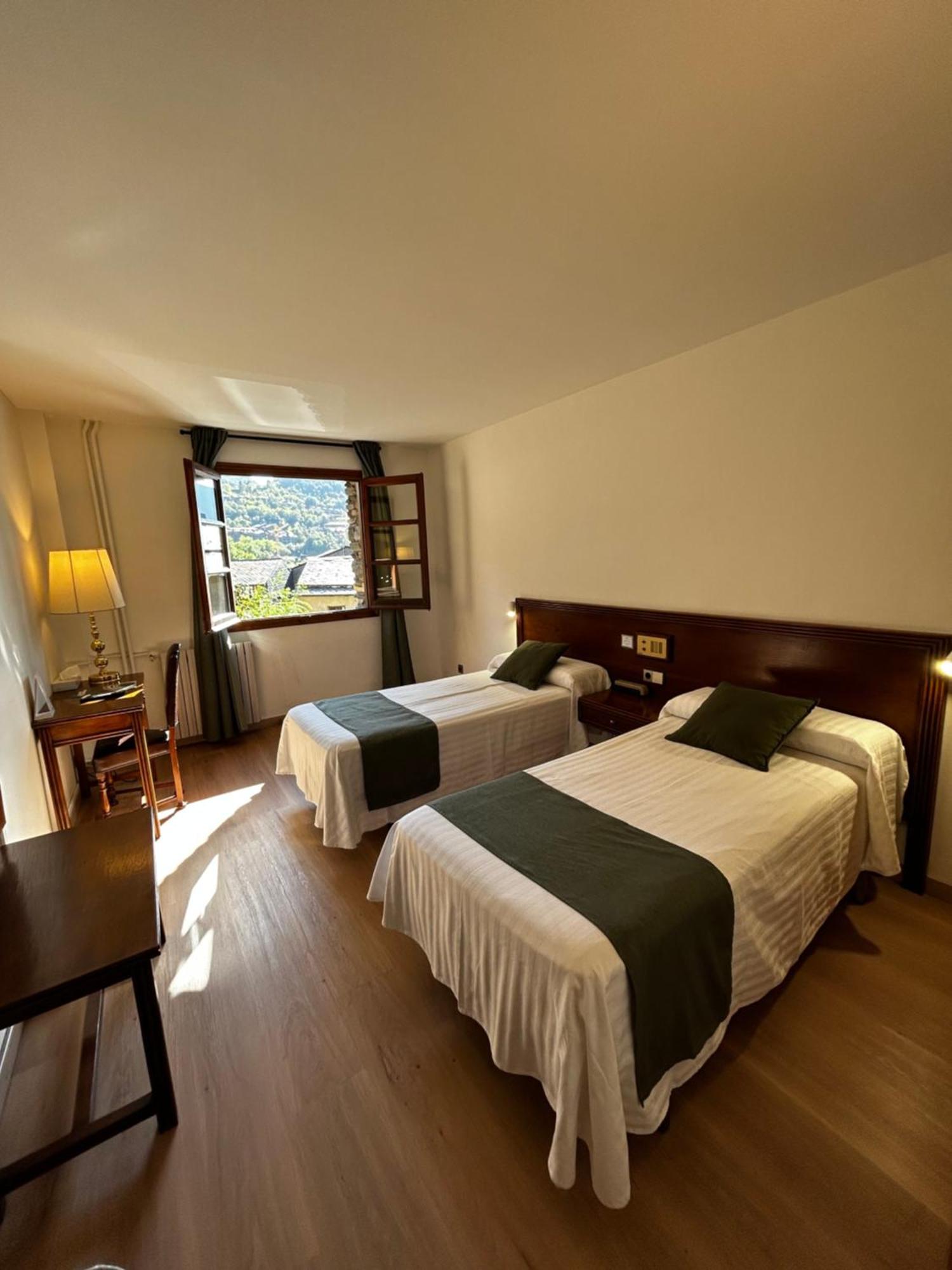 Hotel Santa Barbara De La Vall D'오르디노 외부 사진