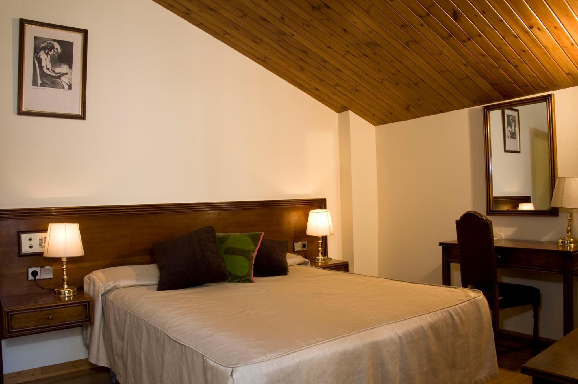 Hotel Santa Barbara De La Vall D'오르디노 객실 사진